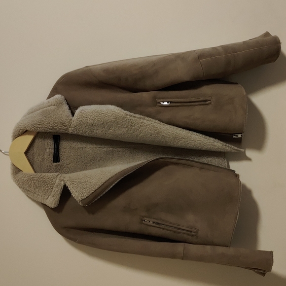 Zara Faux Fur Jacket - Picture 2 of 4